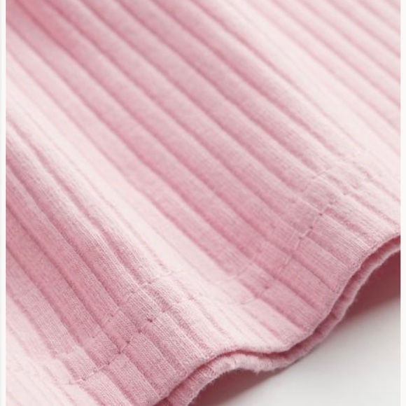 H&M NWT Women’s Fitted Crop Top In Soft Pink Size Medium - Picture 8 of 9